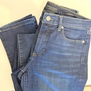 📦 MOVING SALE: Banana Republic Women's Dark Blue Slim Straight Jeans